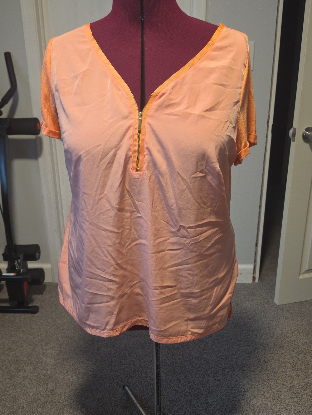 Lane Bryant Peach Short Sleeve Zip V-Neck Top 18/20